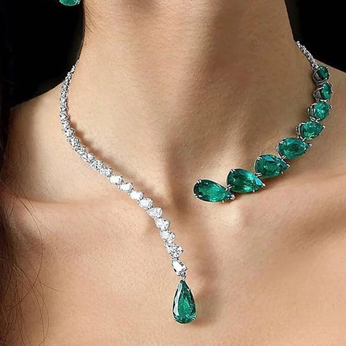 Opulence Necklace - Green Inlaid Zircon Chain