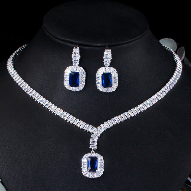 Major Impression Necklace Set