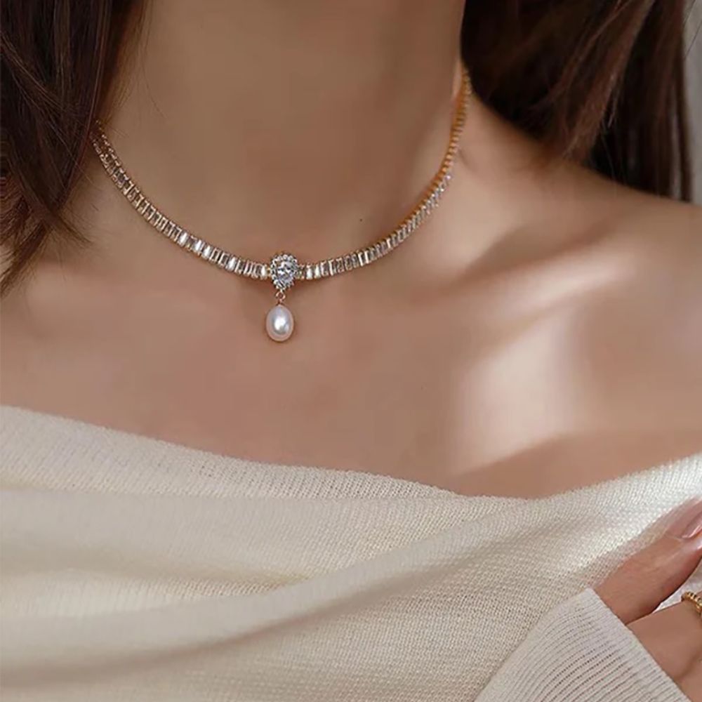 Dainty Desertstone Necklace - Delicate Jewelry