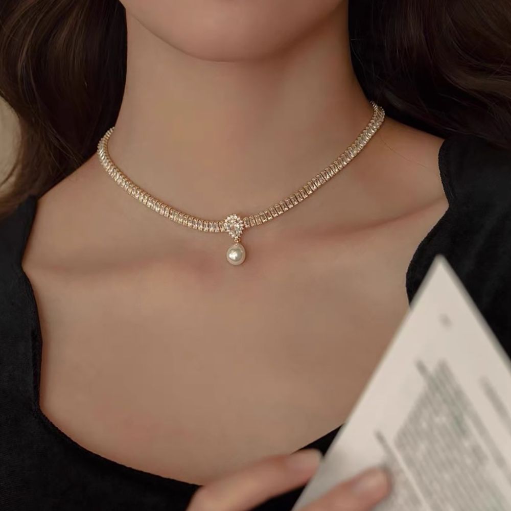 Dainty Desertstone Necklace - Delicate Jewelry